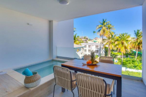 Modern Condo with private Picuzzi just steps from the beach - A204